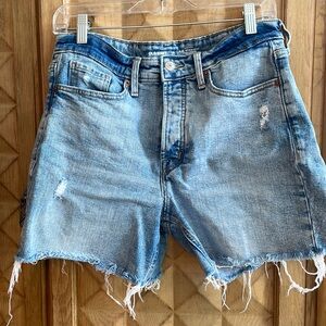 EUC Old Navy OG Straight High-Rise Shorts size 8, 5” inseam